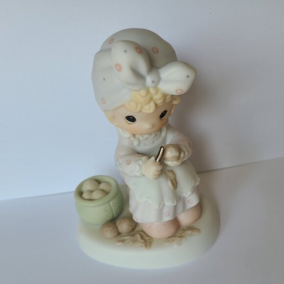 Precious Moments Always Take Time to Pray Collectible Porcelain Figurine - Picture 6 of 11